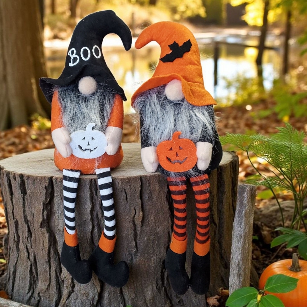 NWOT Halloween Gnome Decor with Pumpkins